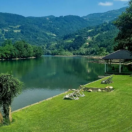 Brvnara Drina Wooden House Drina בית נופש