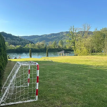 Brvnara Drina Wooden House Drina בית נופש